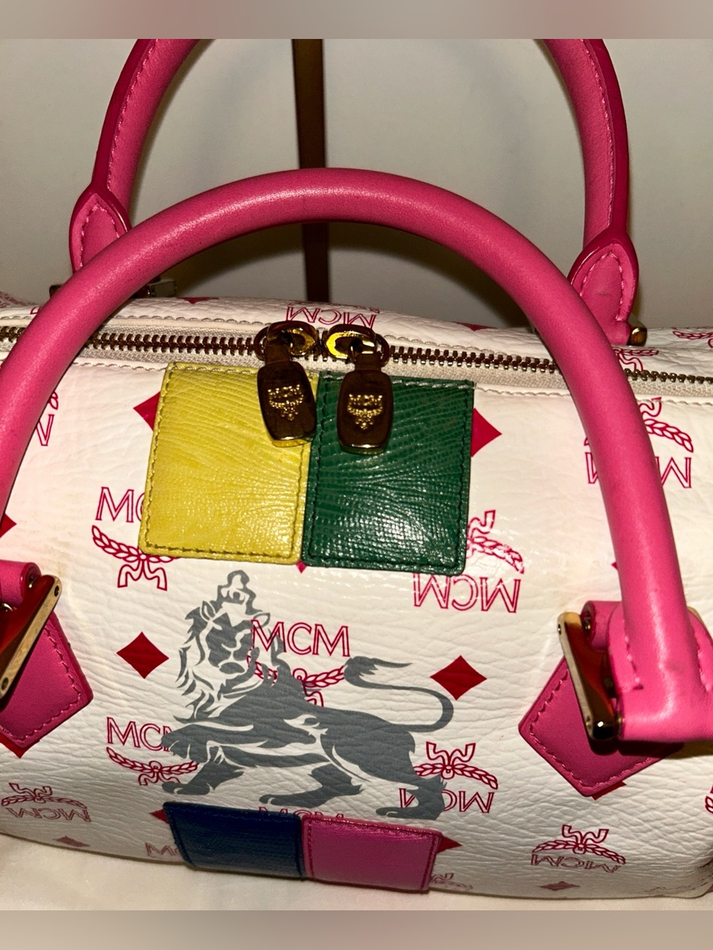 MCM Visetos Princess Lion Boston Bag. Limited Edition! - Picture 3 of 14